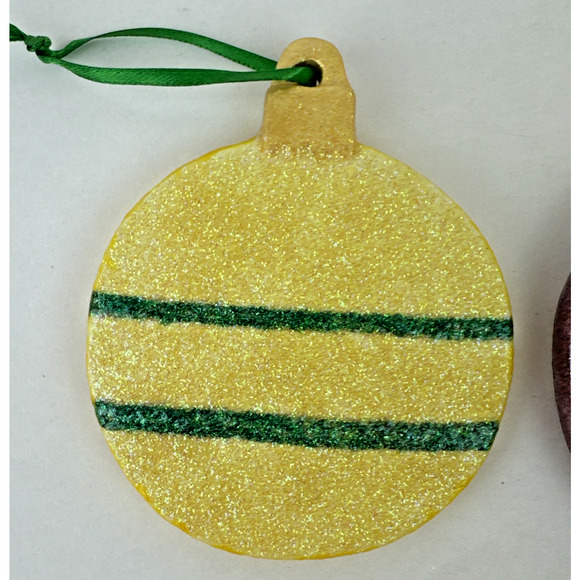Set of 2 Ceramic Hand-Painted Christmas Ornaments glitter sparkle - Picture 2 of 6